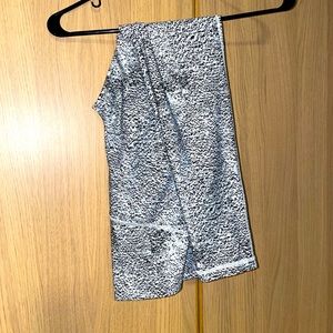 Ptula Pixel Leggings Medium